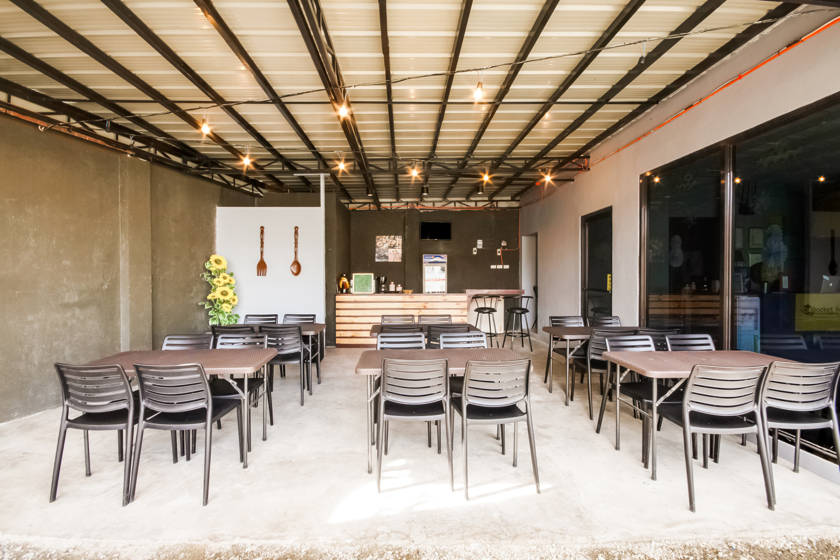 Фото Super Oyo 495 The Pocket Hotel