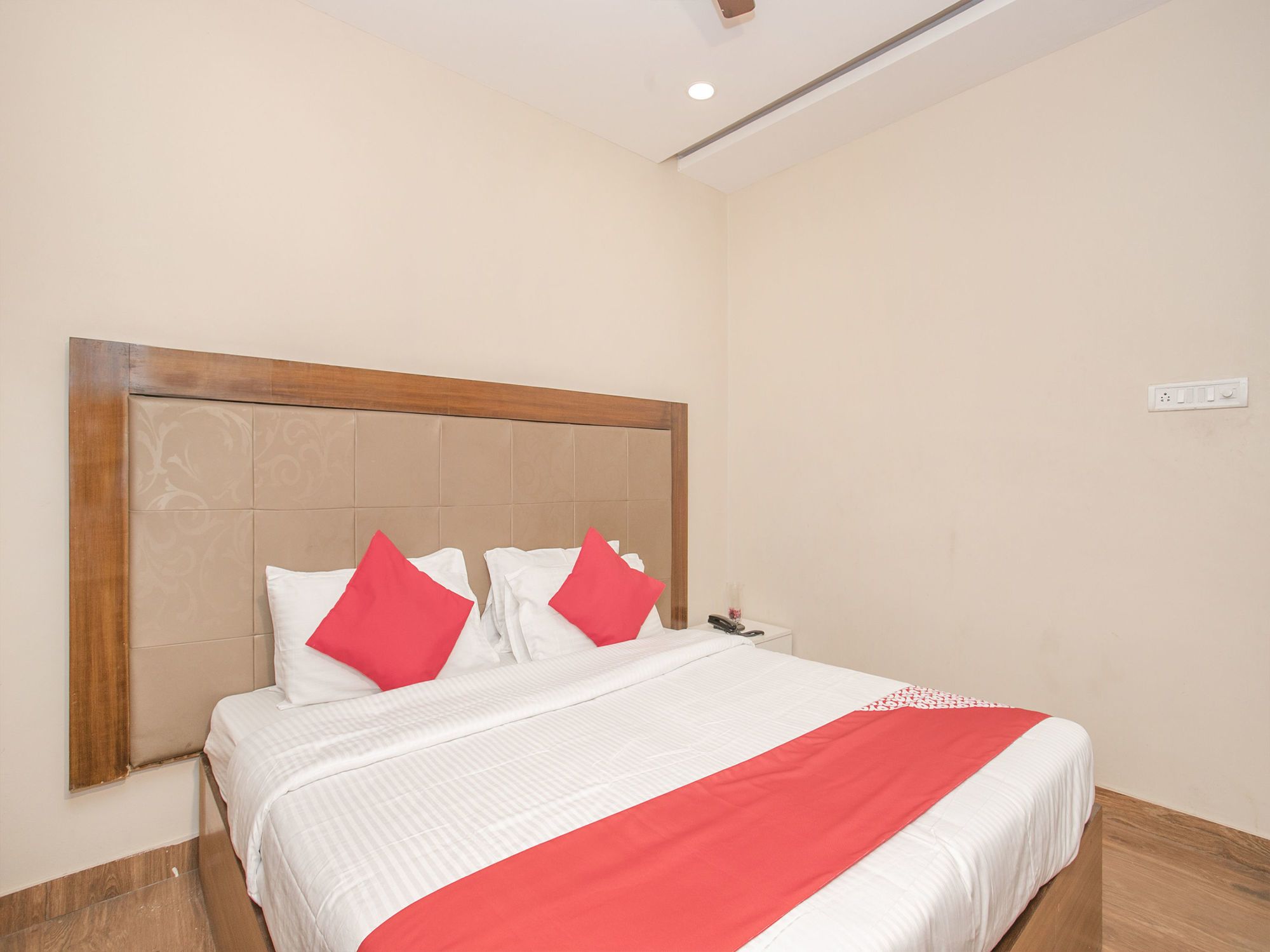 Фото Oyo 10722 Simera Service Apartments