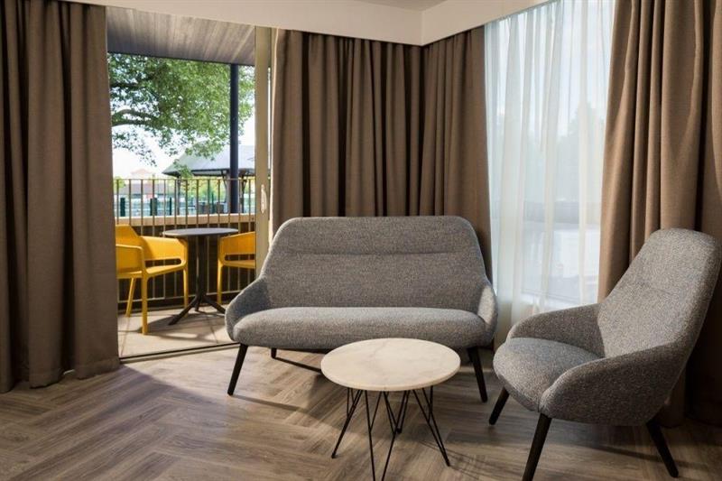 Фото Roomzzz London Stratford