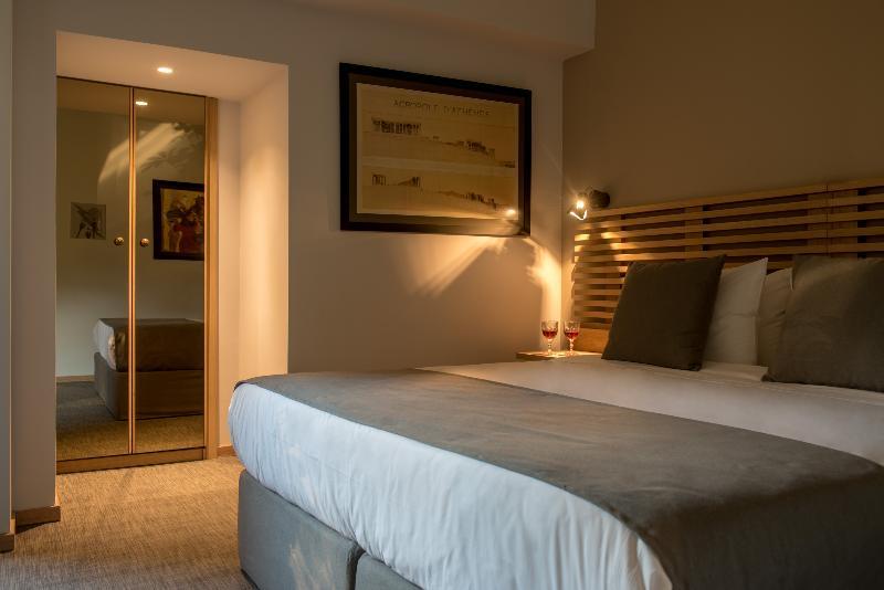 Фото Fos DownTown Suites