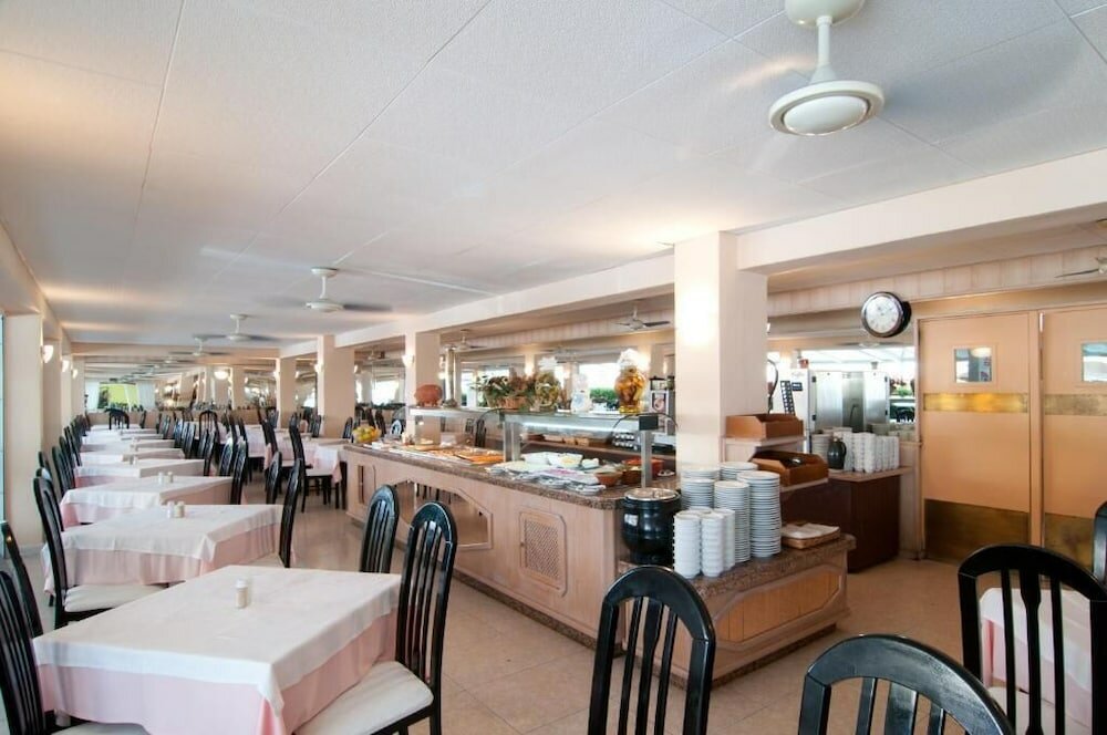 Фото Hostal Montesol