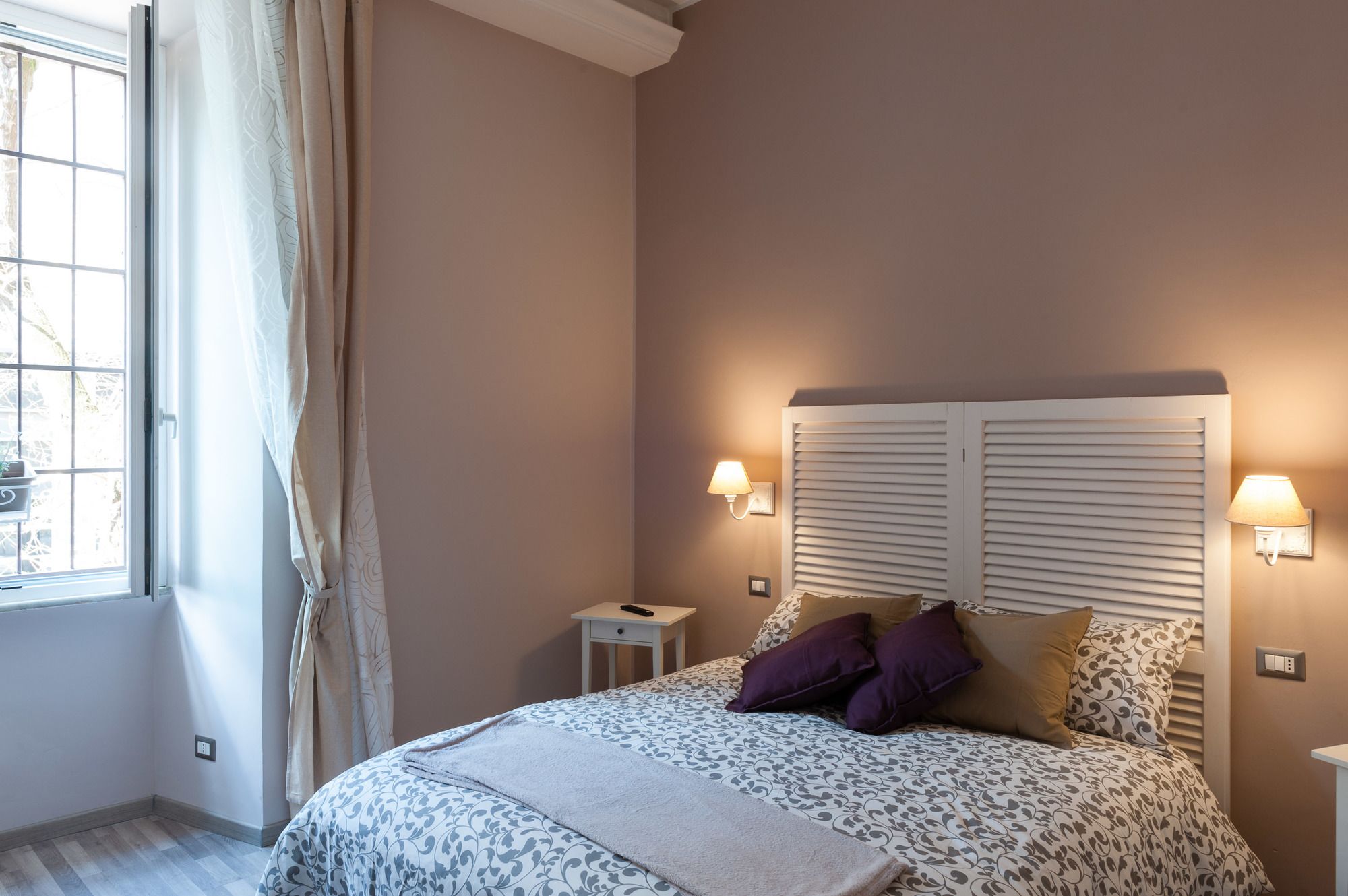 Фото Isabel Guest House