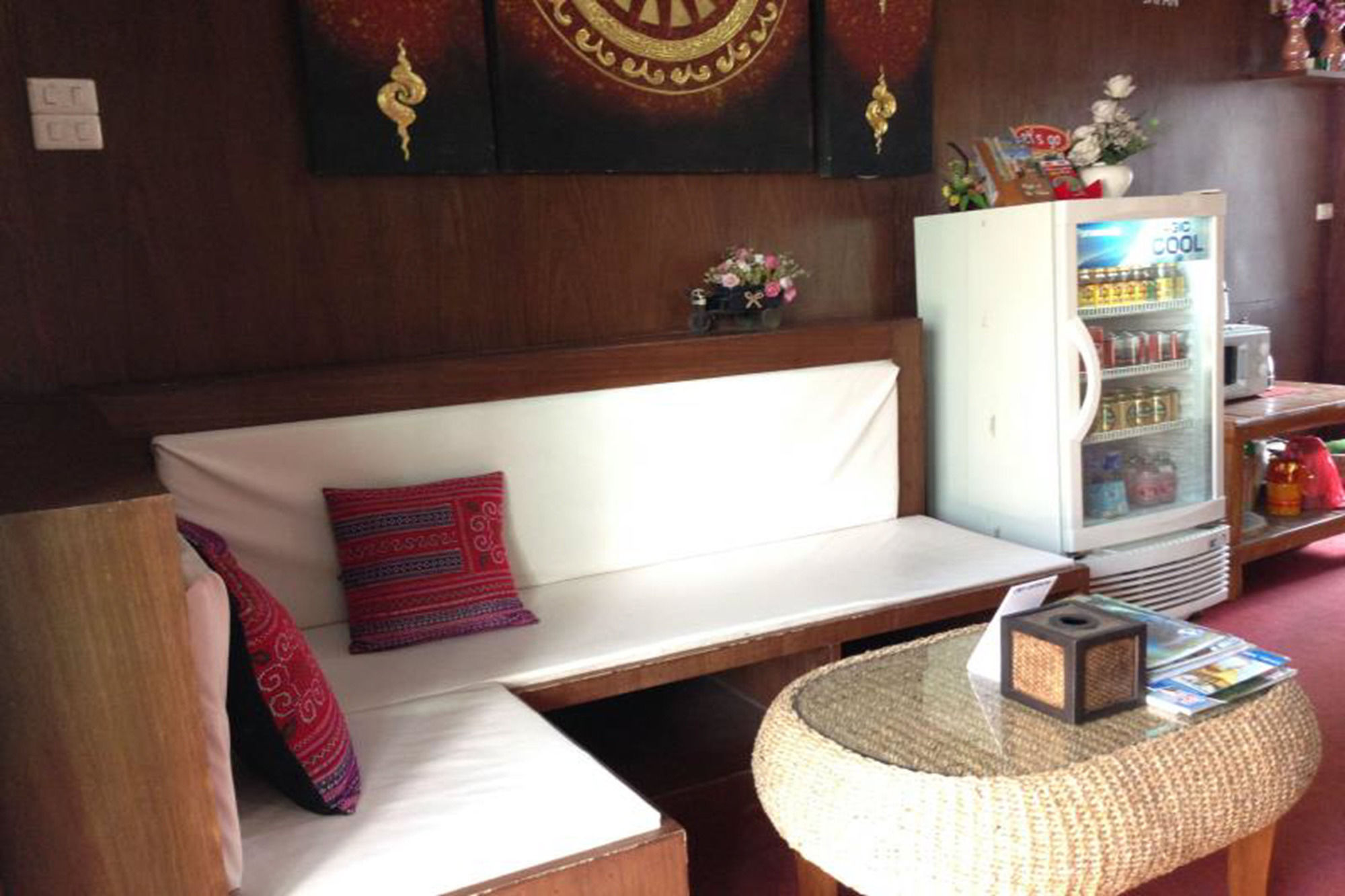 Фото Home Place Hotel