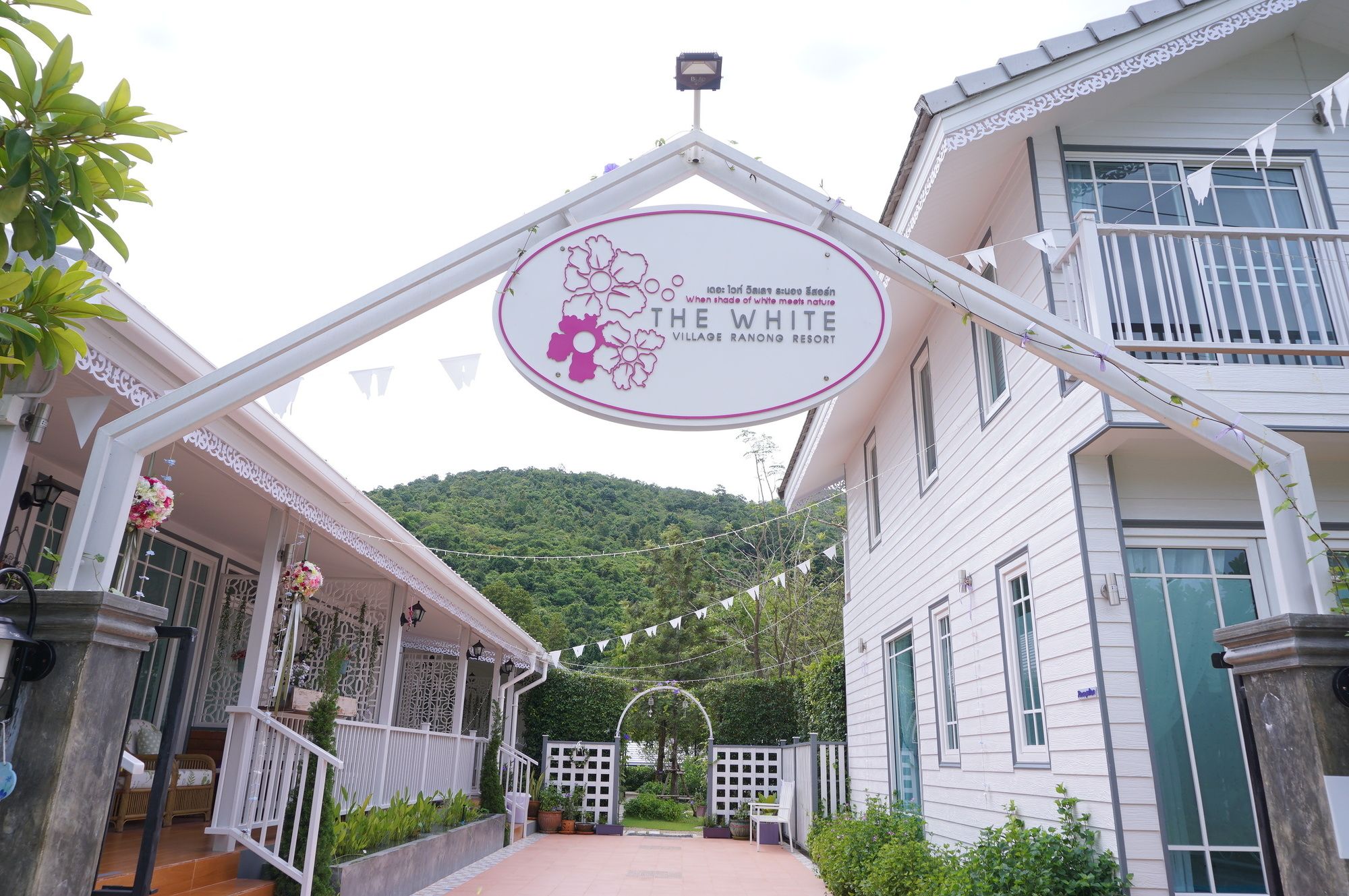 Фото The White Village Ranong Resort