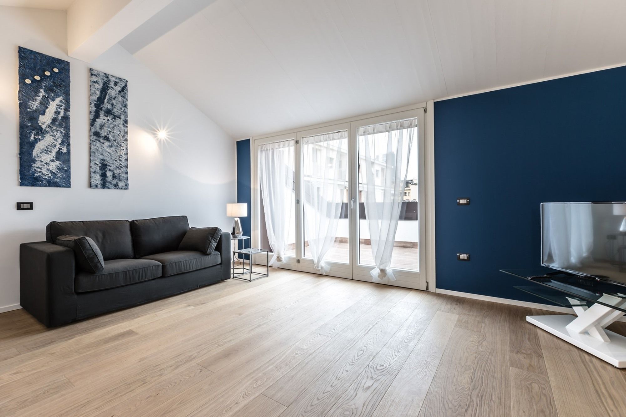 Фото Easyhomes - Brera Luxury Suites