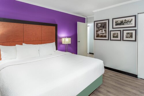 Гостиница La Quinta Inn by Wyndham Birmingham - Inverness