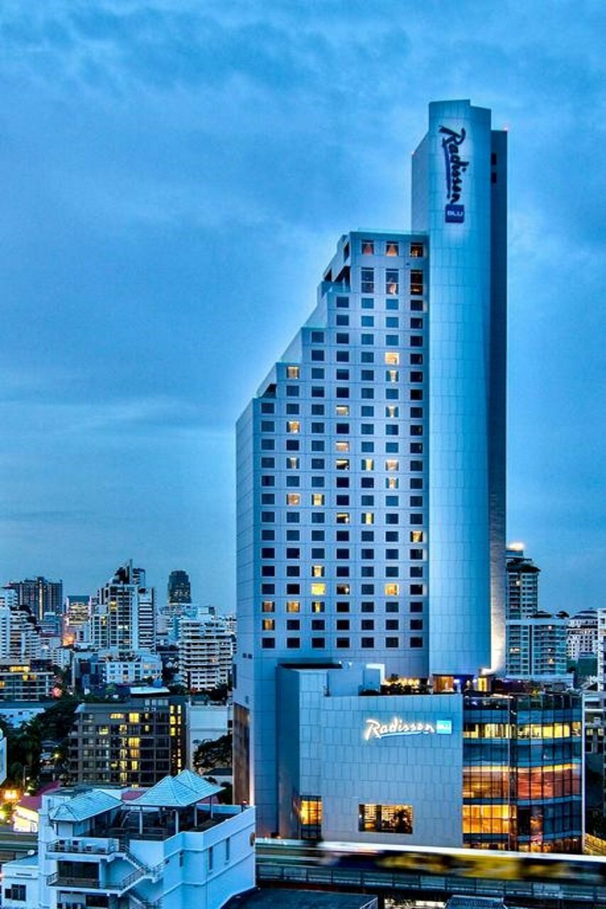 Фото отеля 2