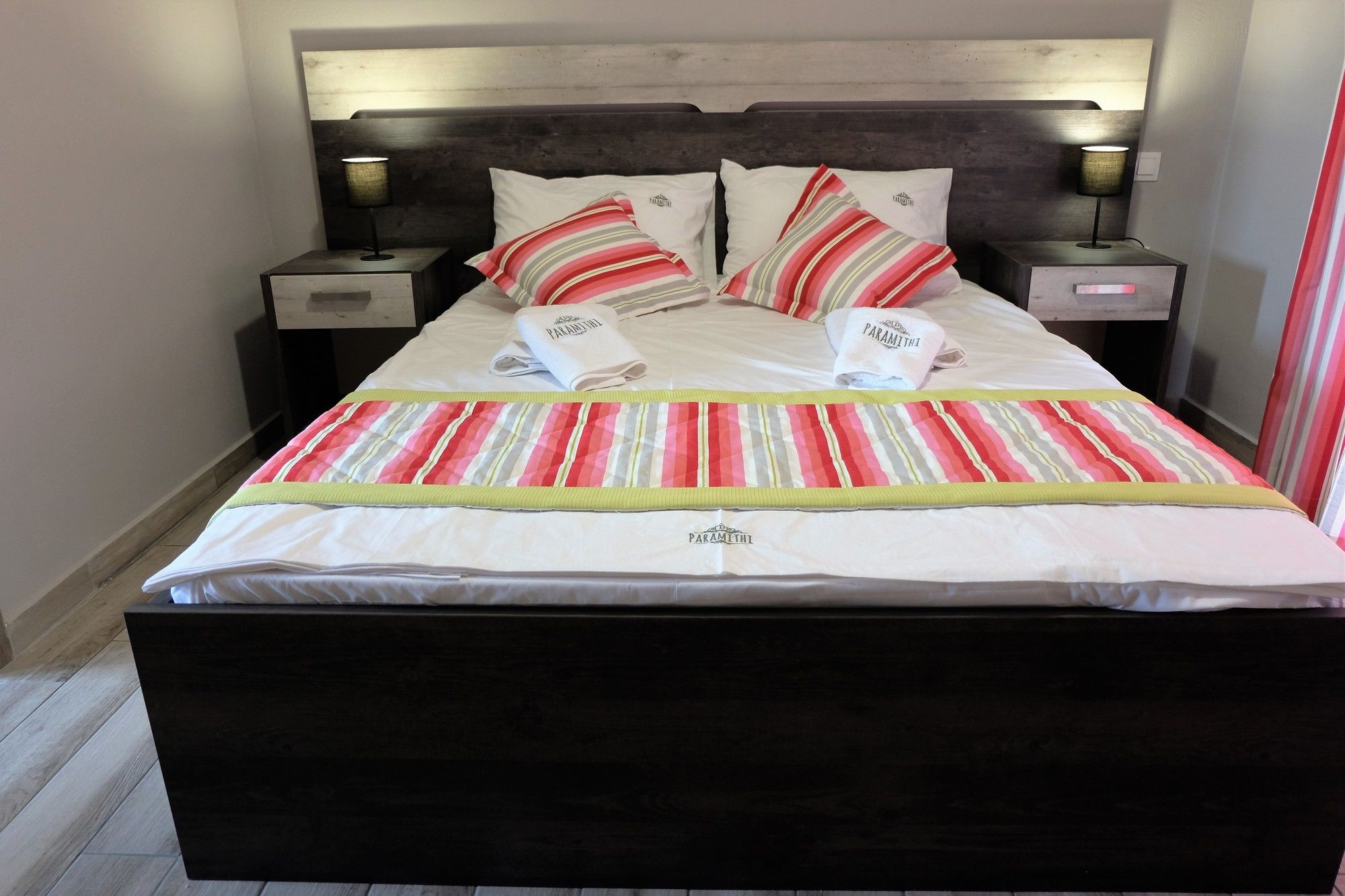 Фото Paramithi Luxury Apartments