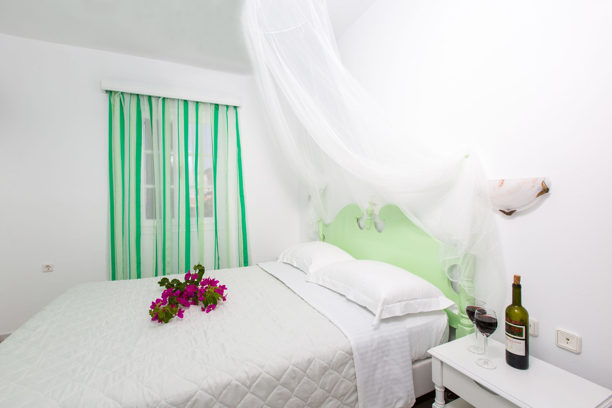 Фото Mylos Hotel