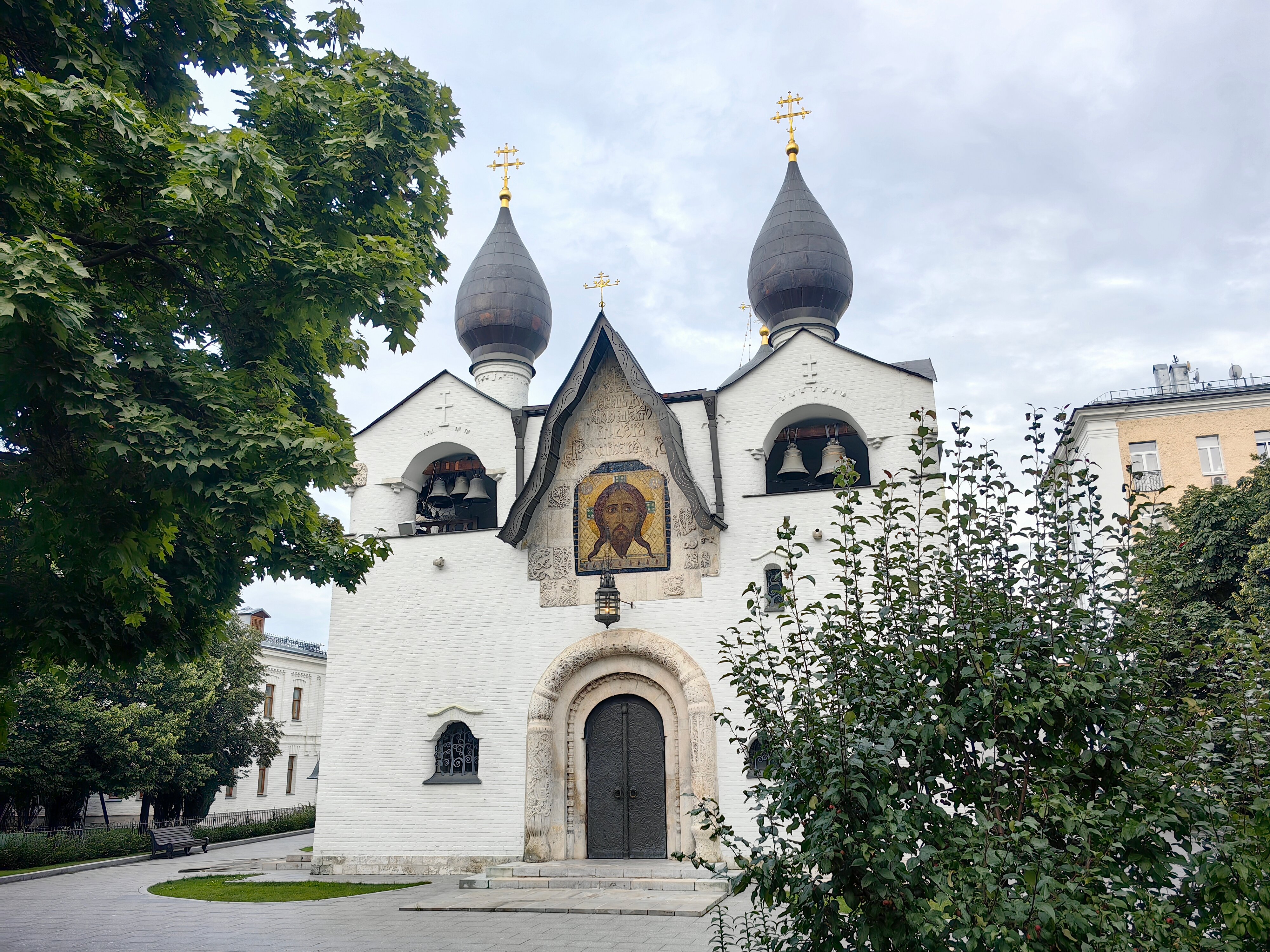 Фестиваль Белые крылья в Марфо-Мариинской обители
