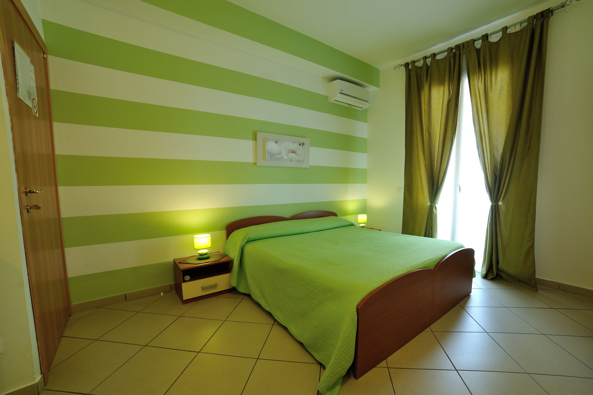 Фото Green Garden Bed & Breakfast