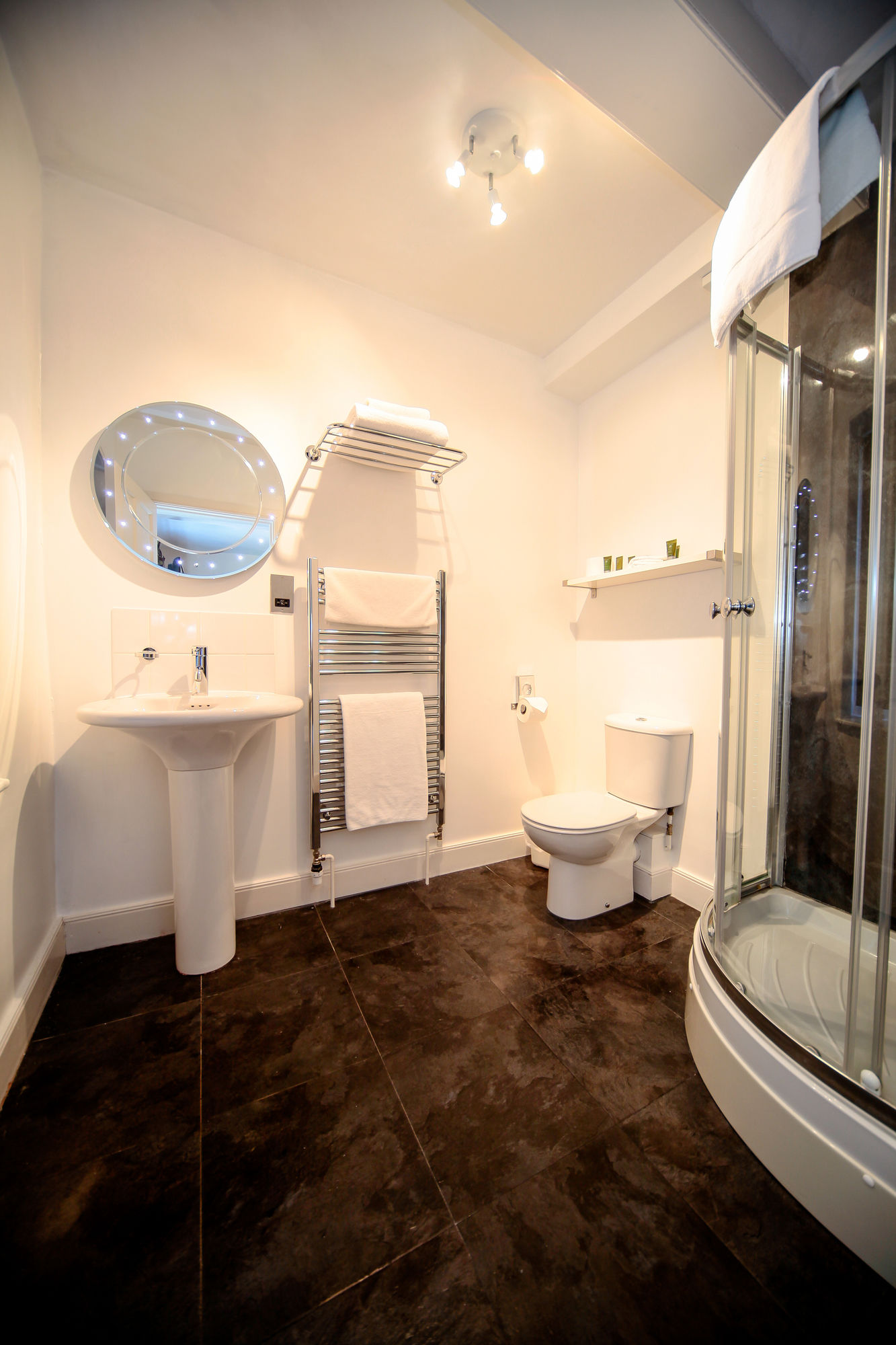 Фото Rollestone Manor