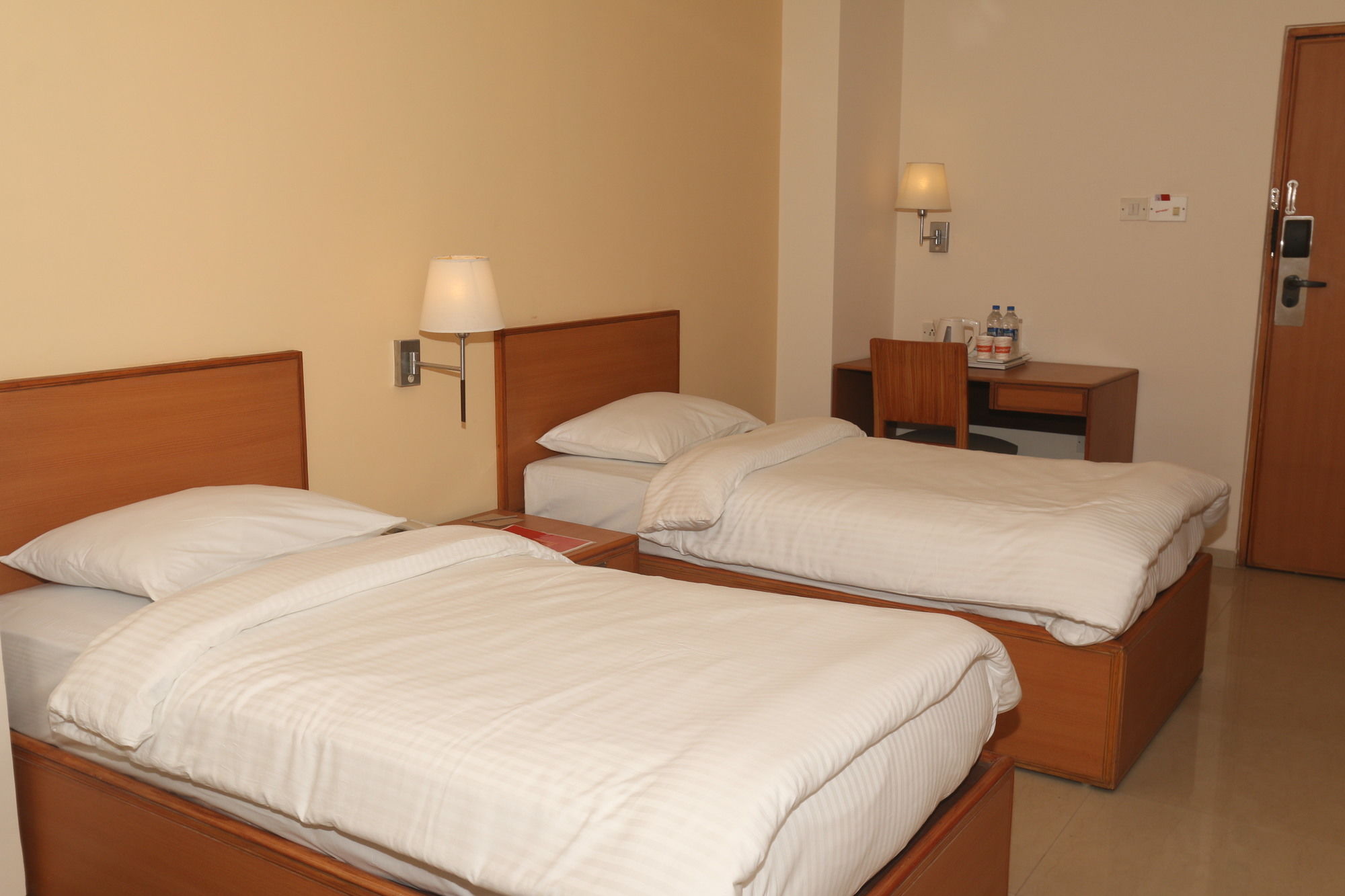 Фото Ginger Hotel Thane