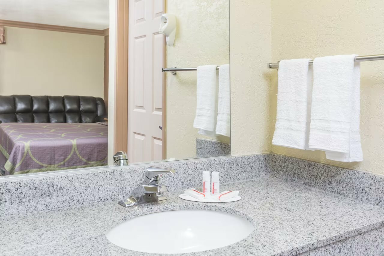 Фото Super 8 by Wyndham Azusa