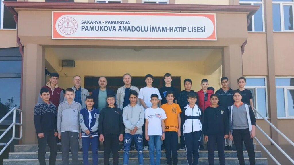 School Pamukova Imam-Hatip Middle School, Pamukova, photo