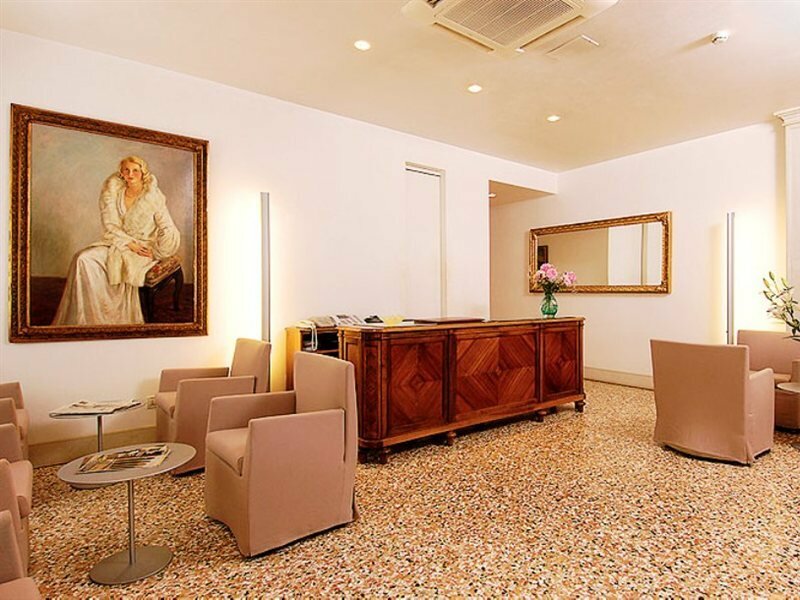 Фото Hotel San Zulian 