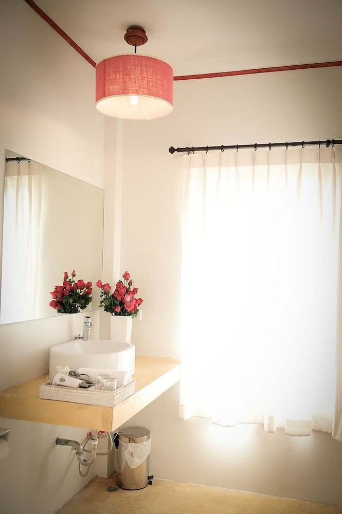 Фото Ohana Resort and Restaurant