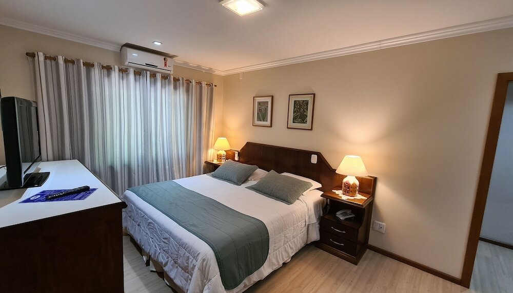 Фото Hotel Azaleia