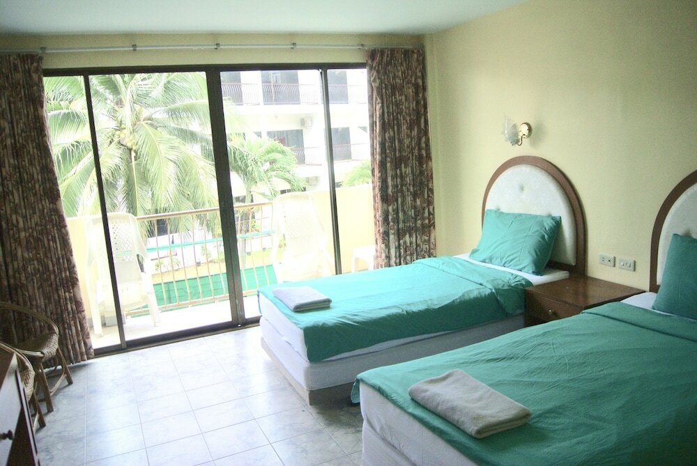 Фото Pineapple Guesthouse