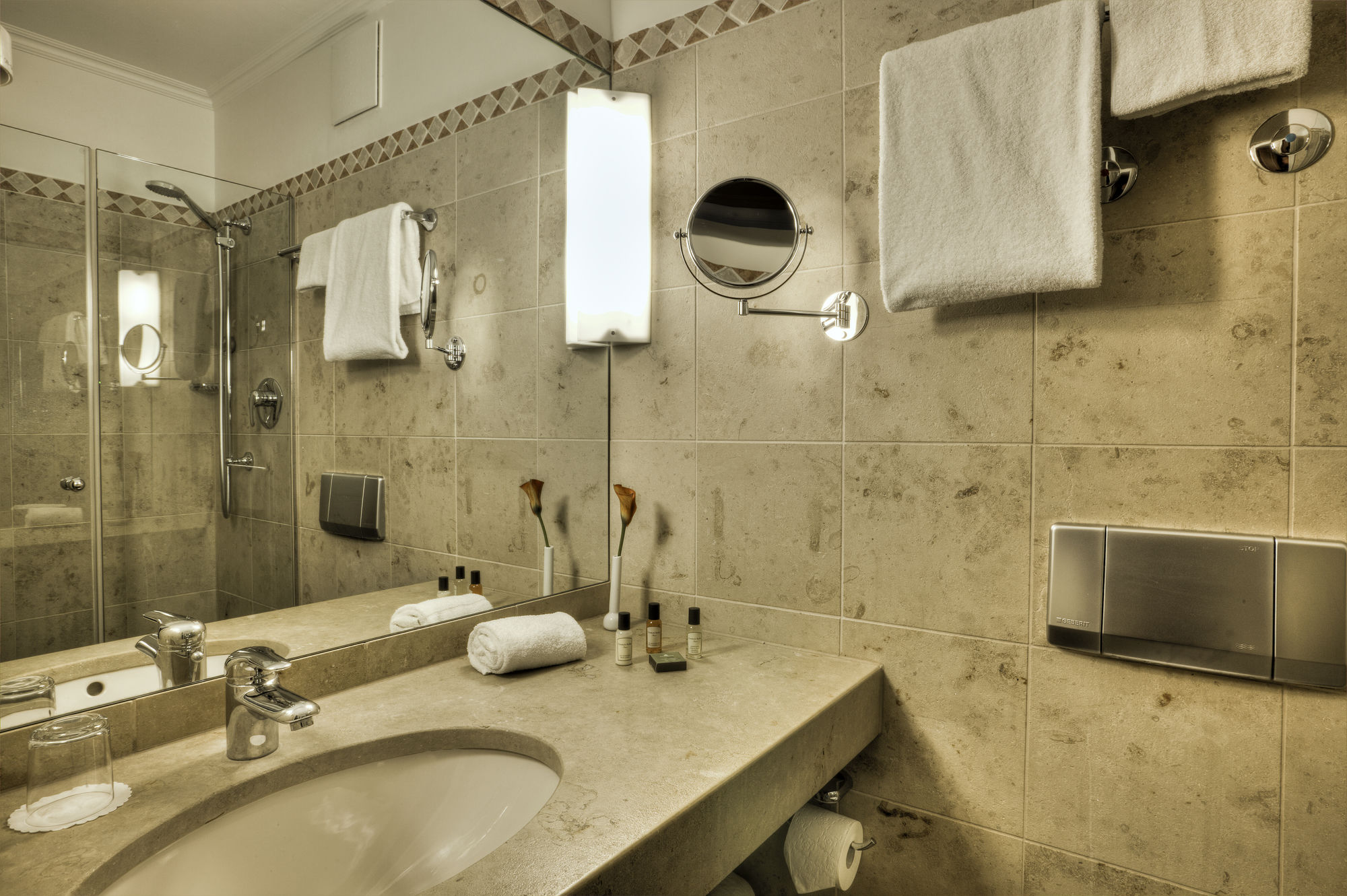 Фото Hotel zur Post Aschheim