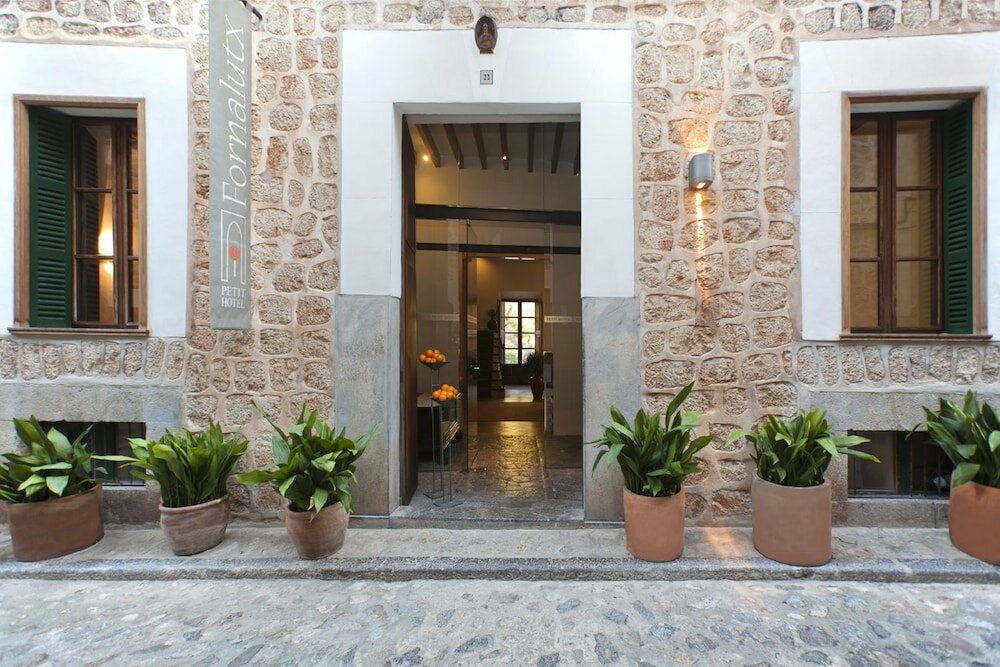 Фото Fornalutx Petit Hotel