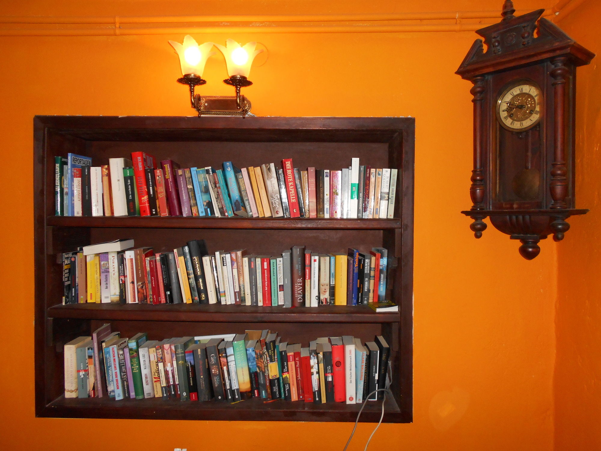 Фото Byron Hotel