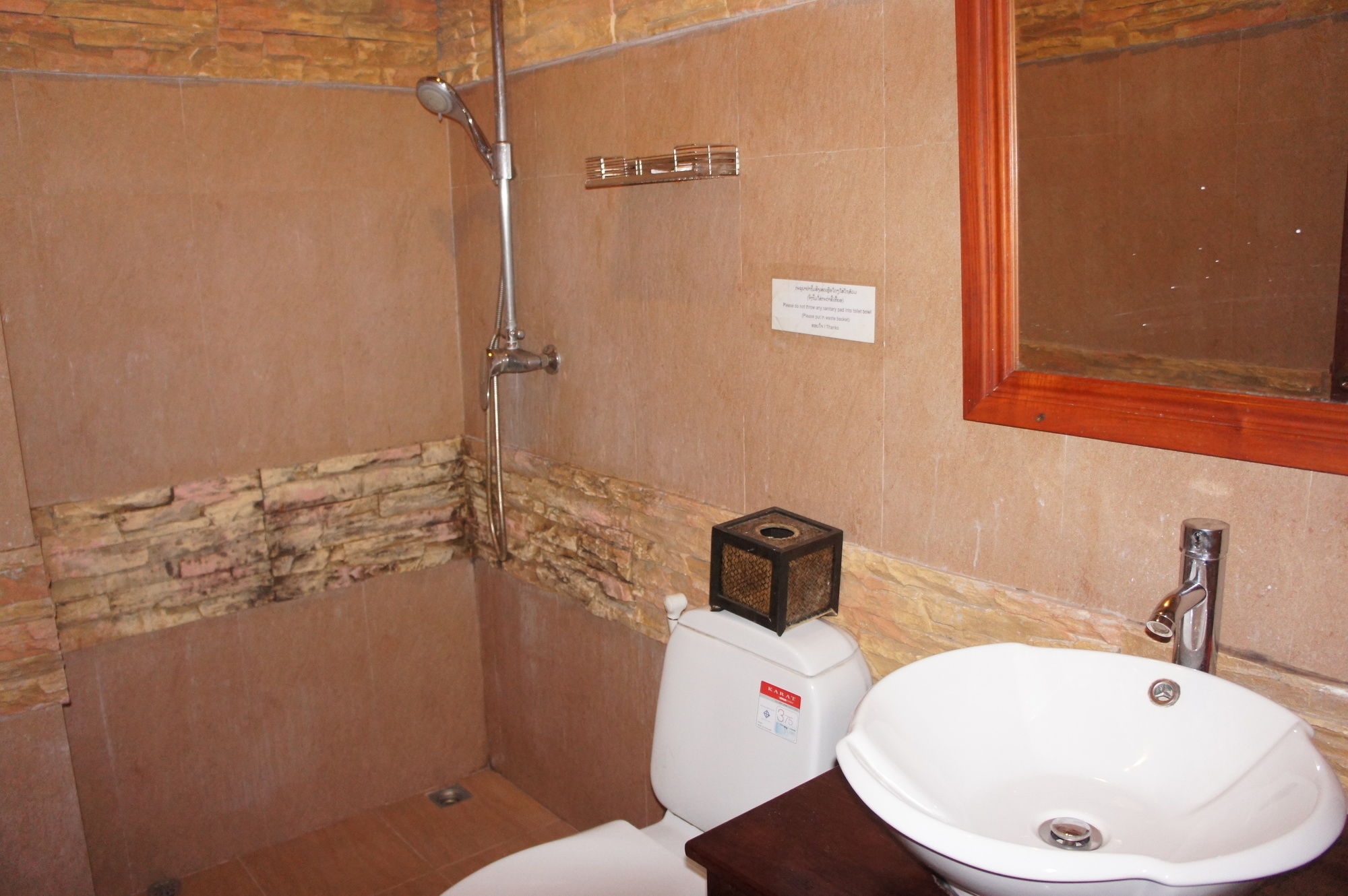 Фото Pangkham Lodge Hotel