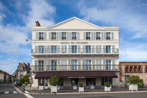 Гостиница H& xF4; tel de Londres в Фонтенбло