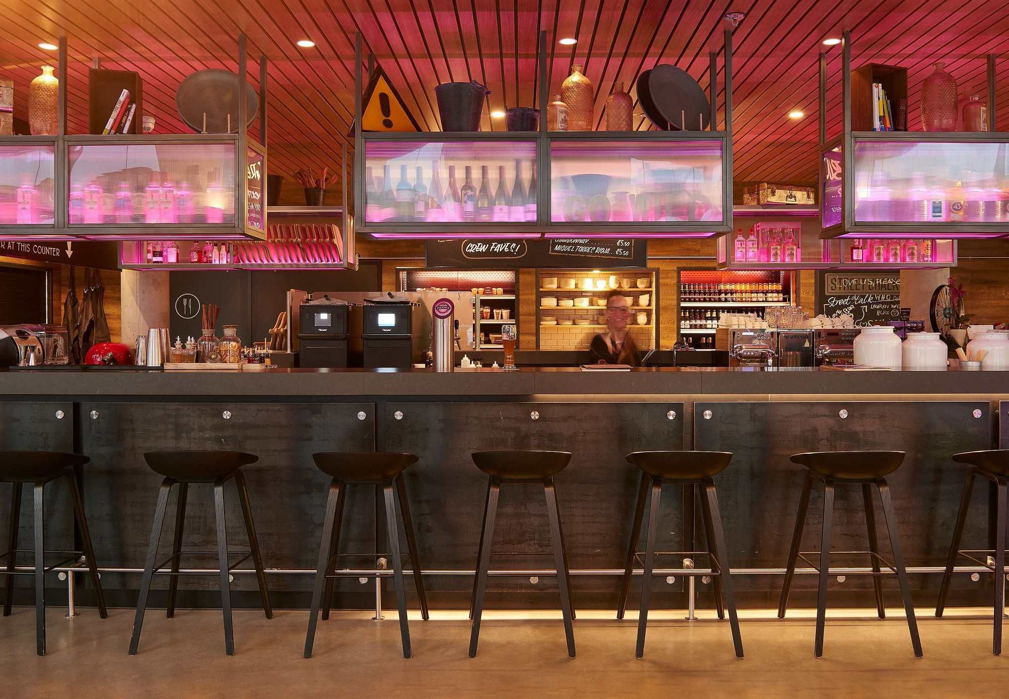 Фото Moxy Frankfurt Eschborn