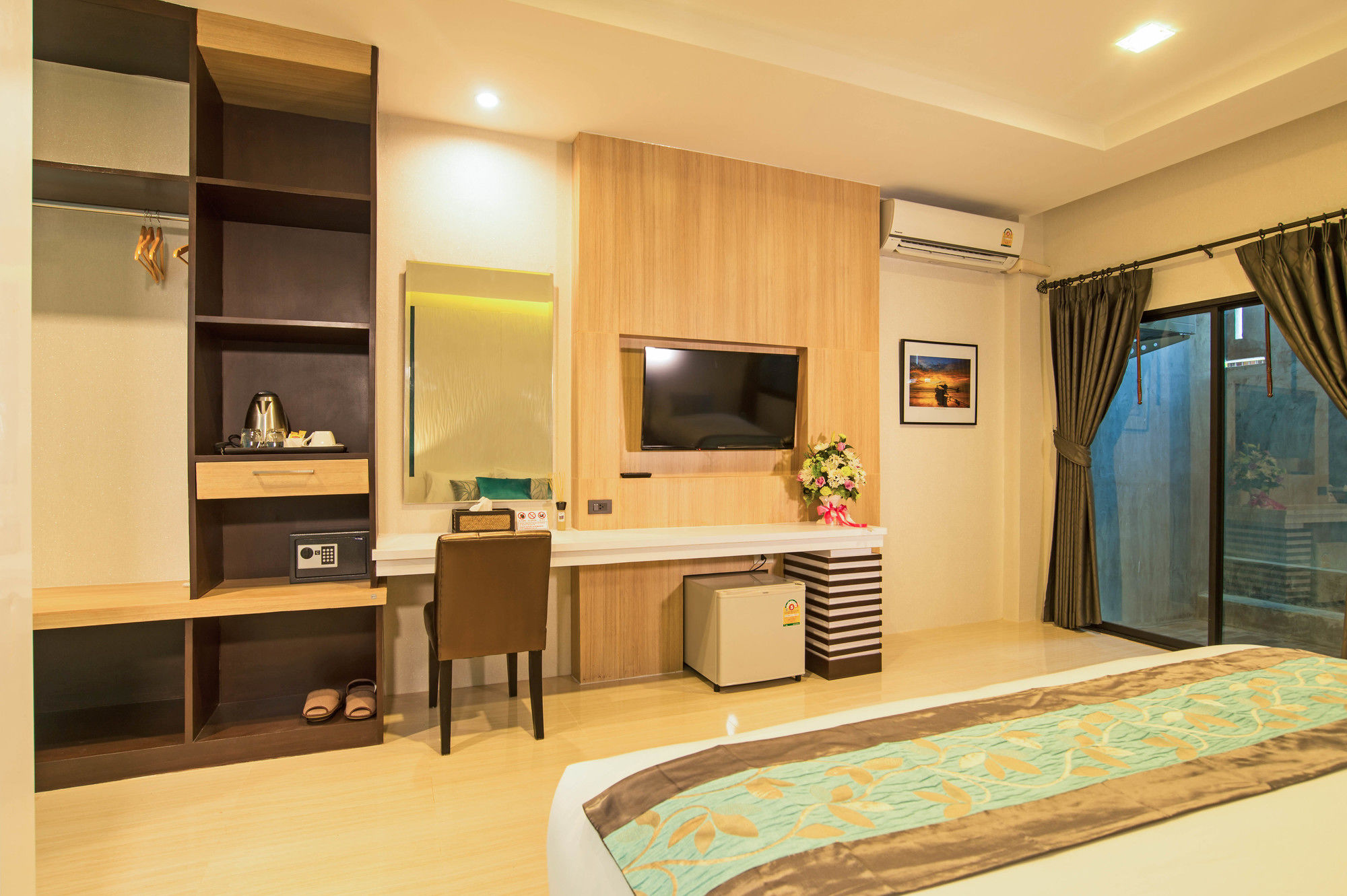 Фото The Nice Hotel