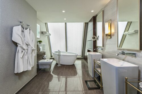 Гостиница Elite World Grand Istanbul Basın Ekspres в Багджиларе