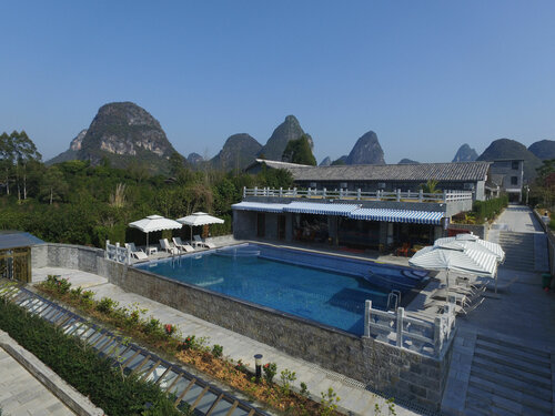 Yangshuo Mountain Top Retreat