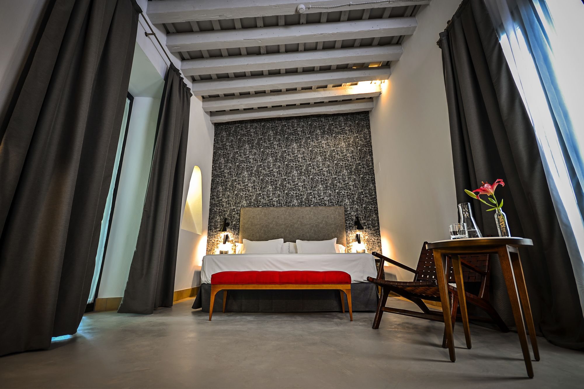 Фото Legado Alcázar Hotel