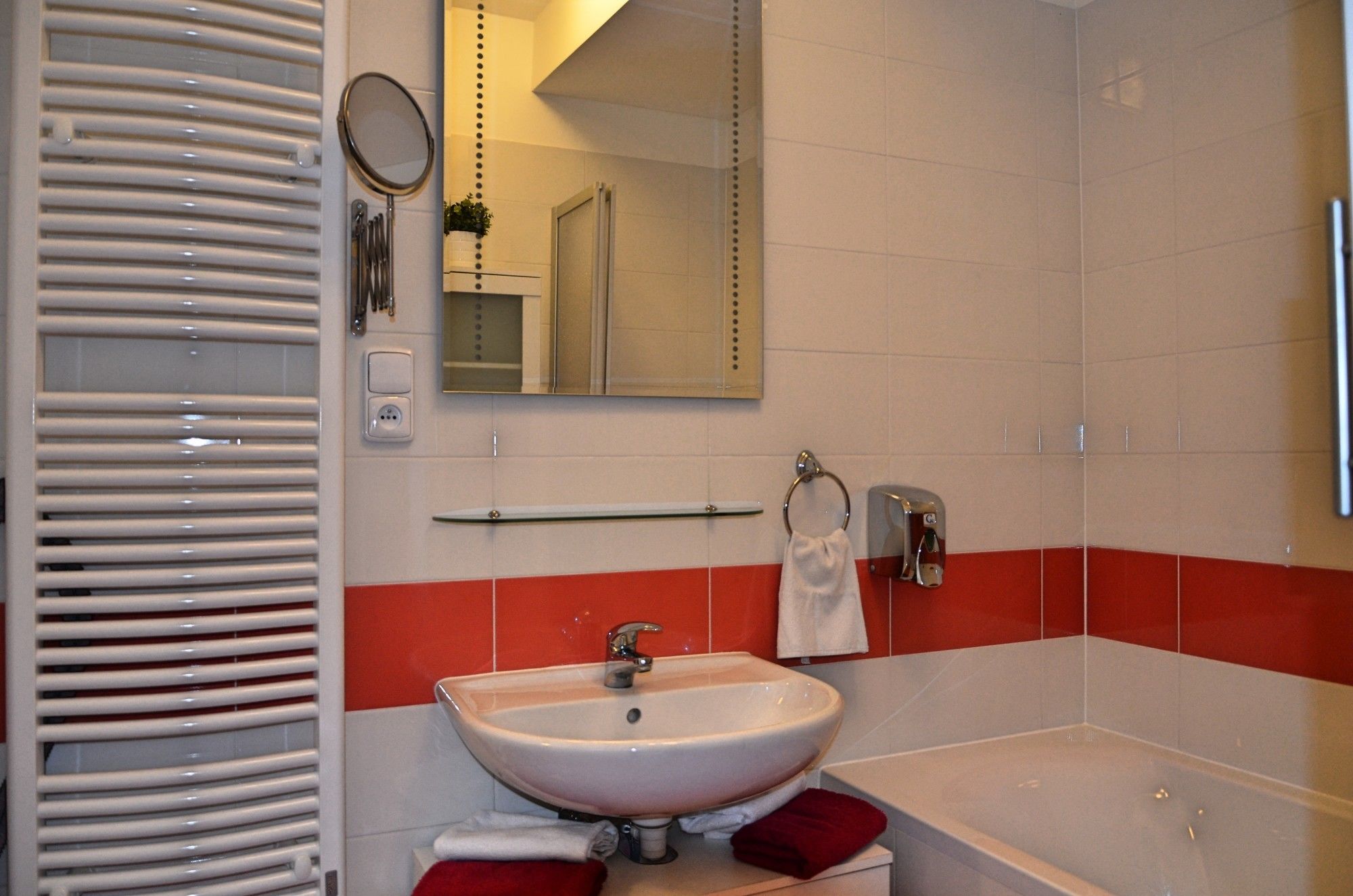 Фото Bastien Studio near Airport