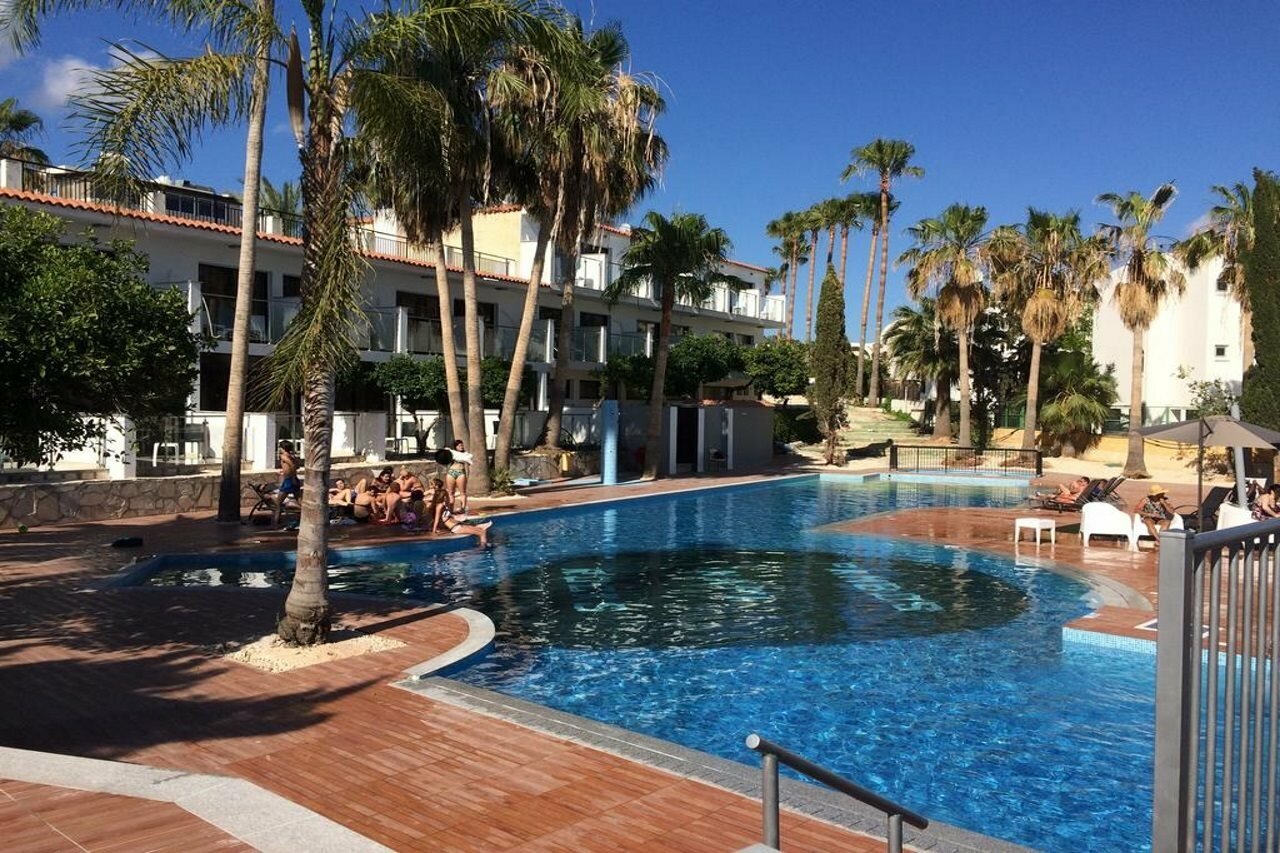 Фото отеля 1