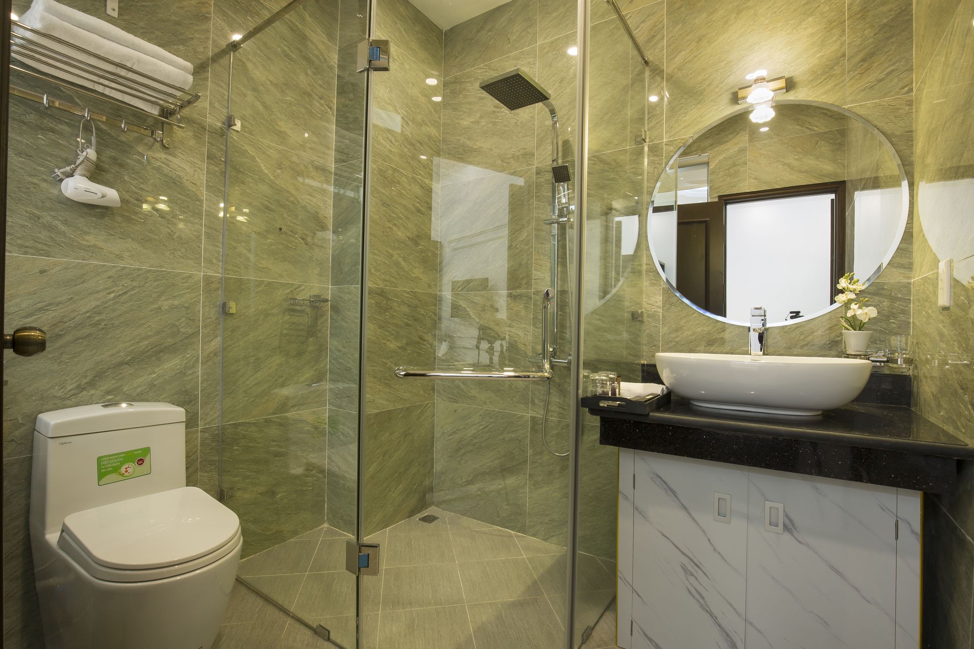 Фото Golden Rooster Hotel