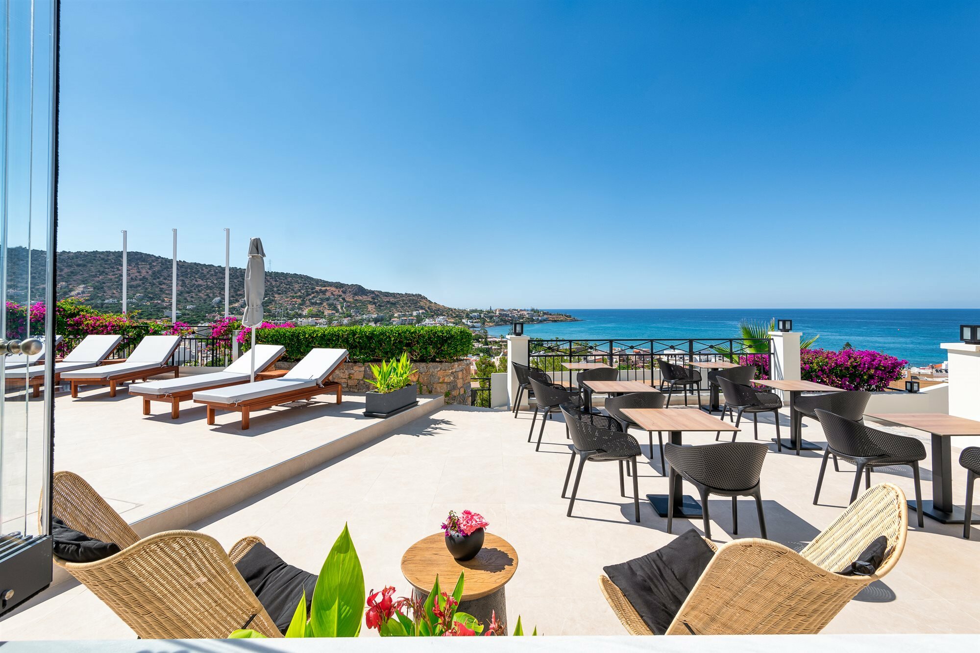 Фото Minois Boutique Hotel 