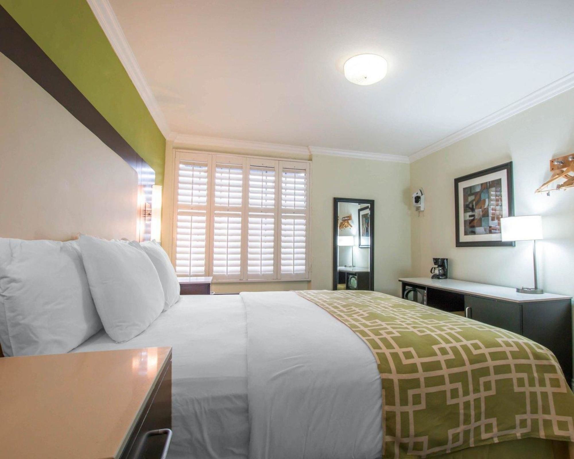 Фото SureStay Hotel by Best Western Beverly Hills West La