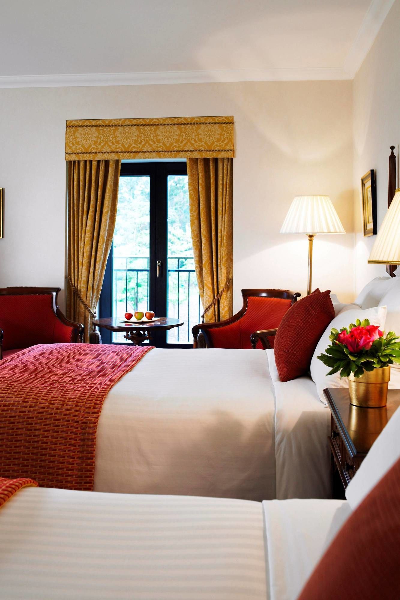 Фото Hanbury Manor Marriott Hotel & Country Club