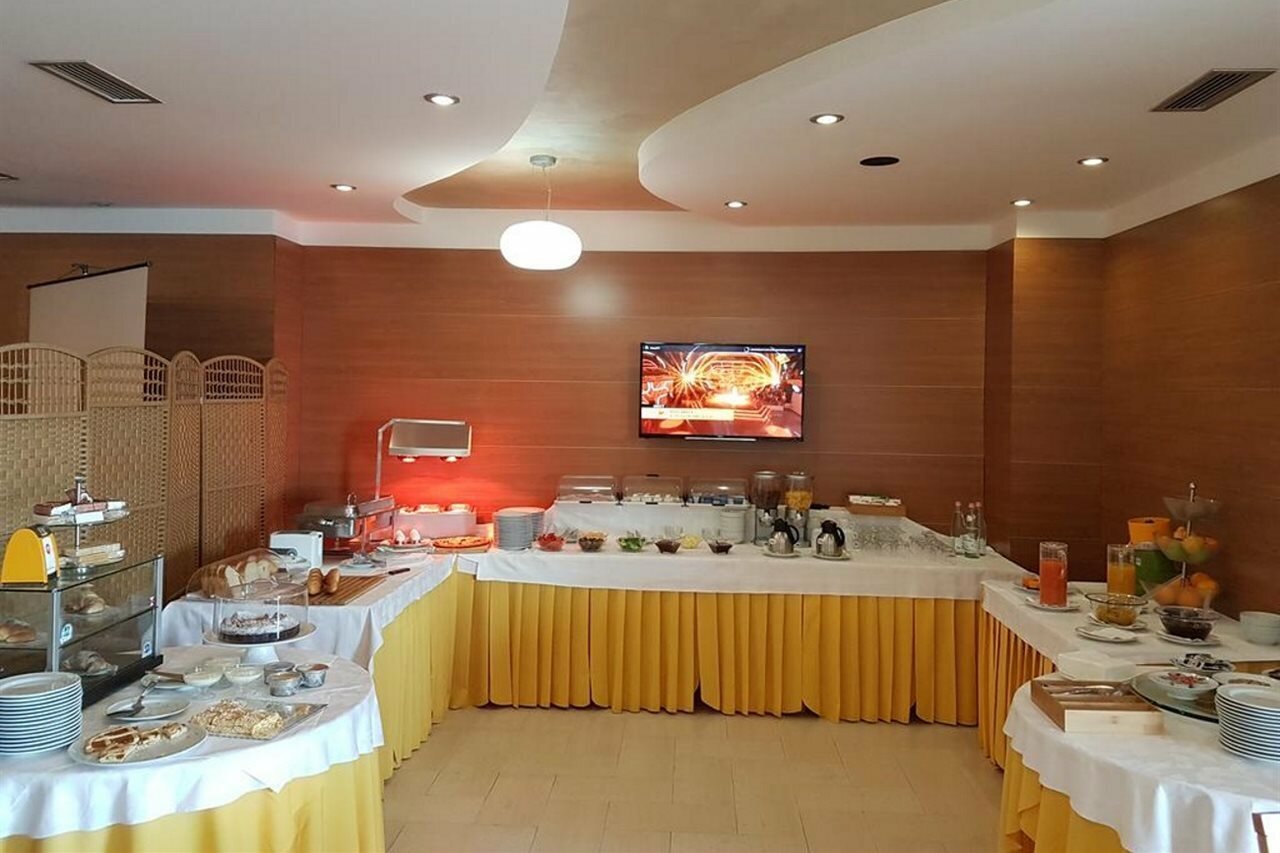 Фото Aragosta Hotel & Restaurant