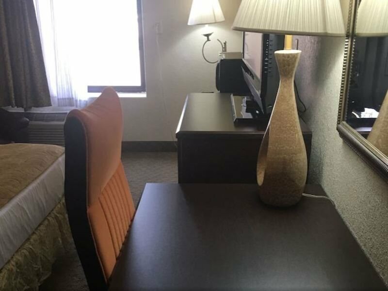 Фото A Victory Inn - West Dearborn