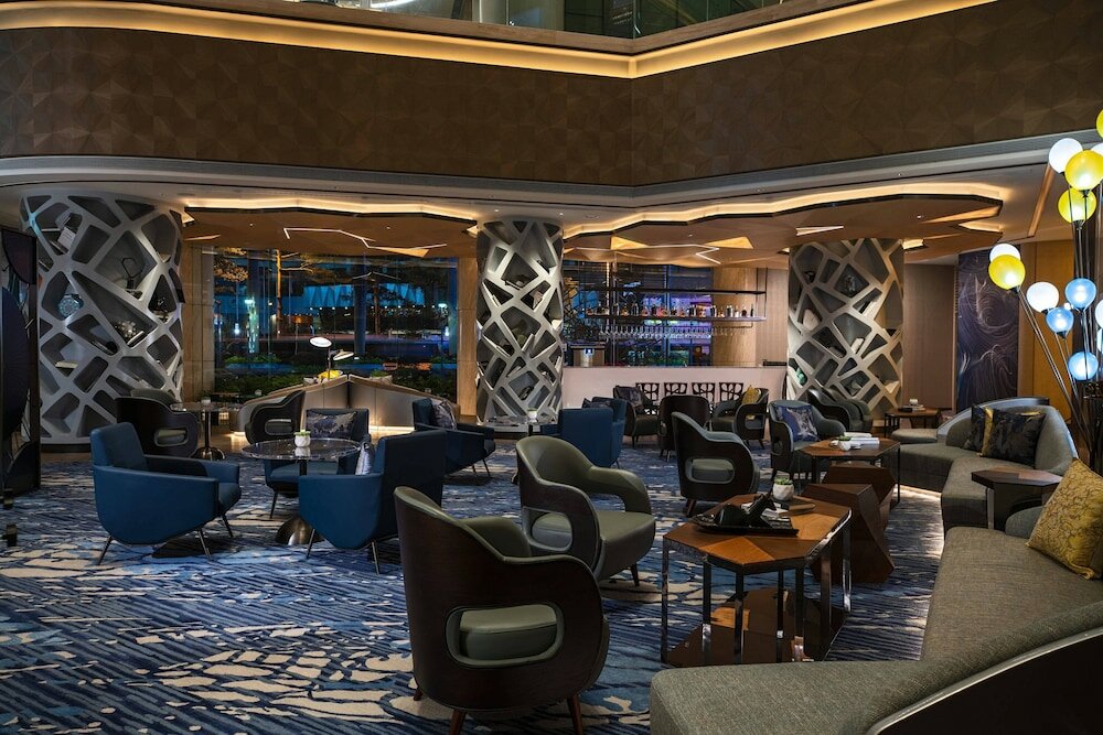 Фото Renaissance Shenzhen Luohu Hotel