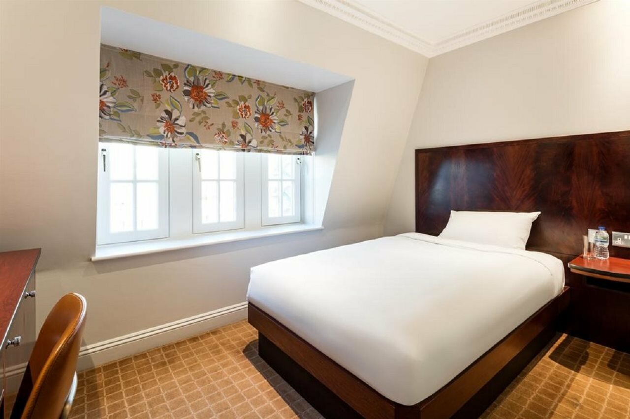 Фото Radisson Blu Edwardian Grafton Hotel, London