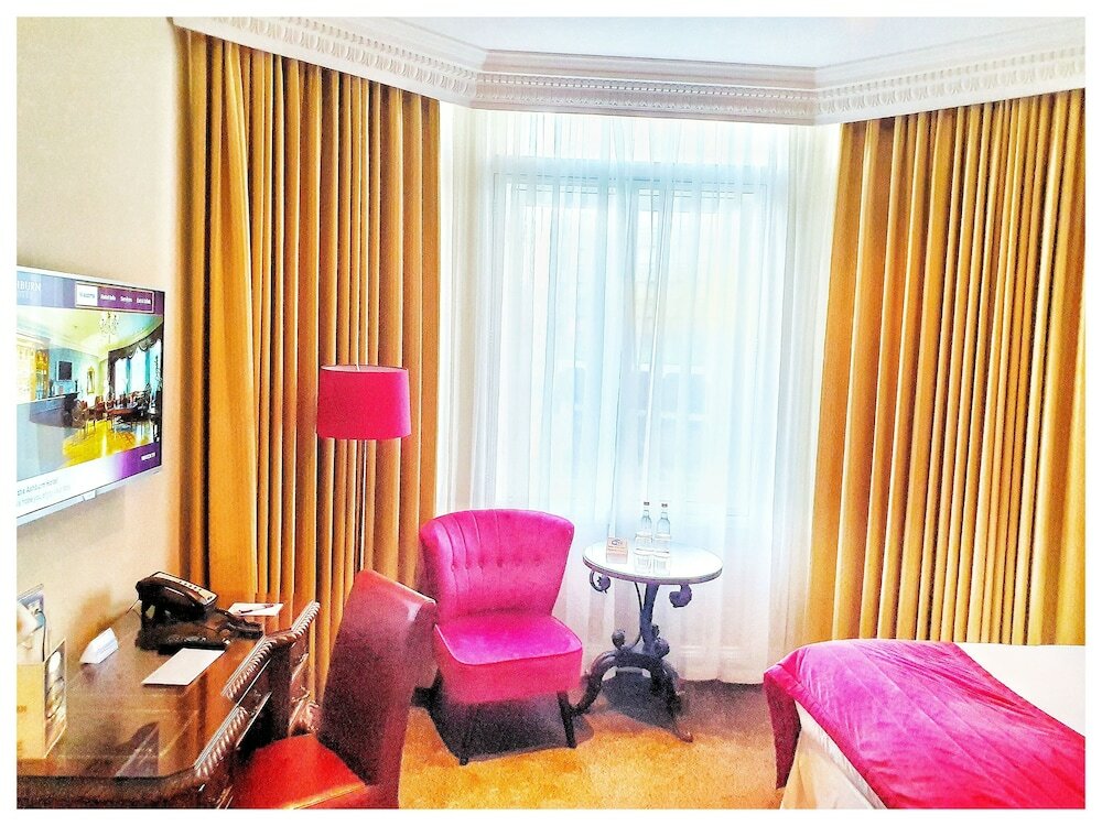 Фото Ashburn Hotel