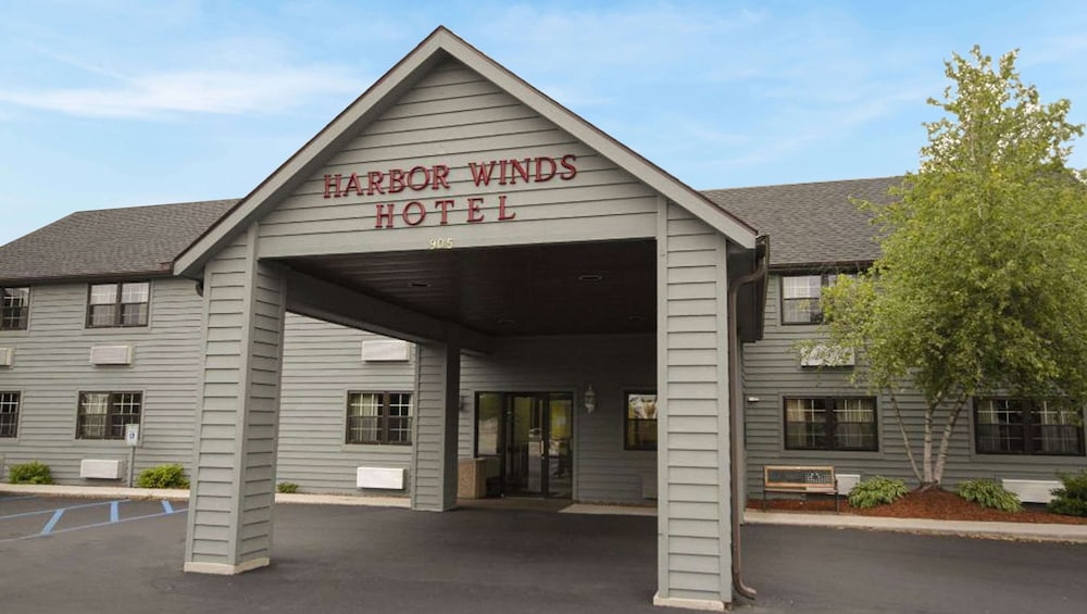Фото Harbor Winds Hotel