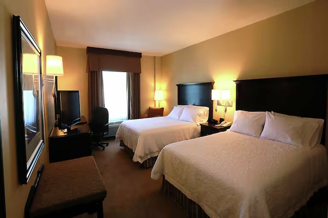 Фото Hampton Inn & Suites by Hilton Laval