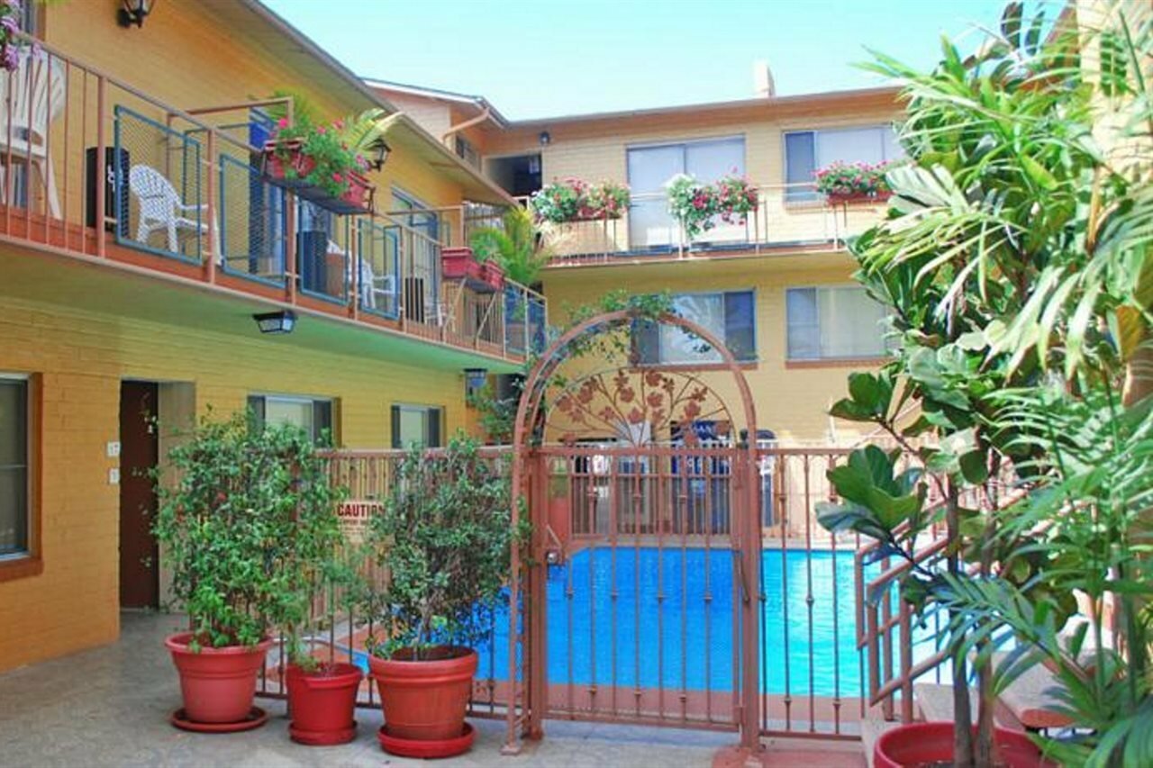 Фото Hollywood Downtowner