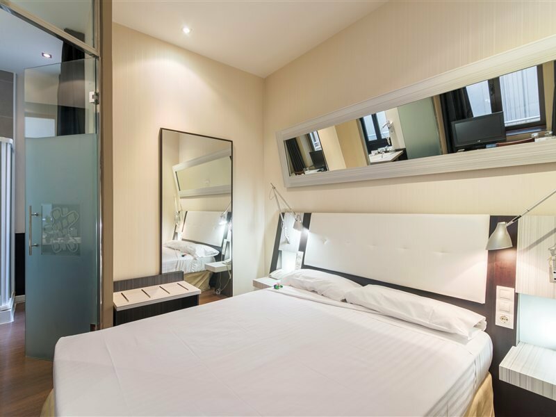Фото Petit Palace Chueca