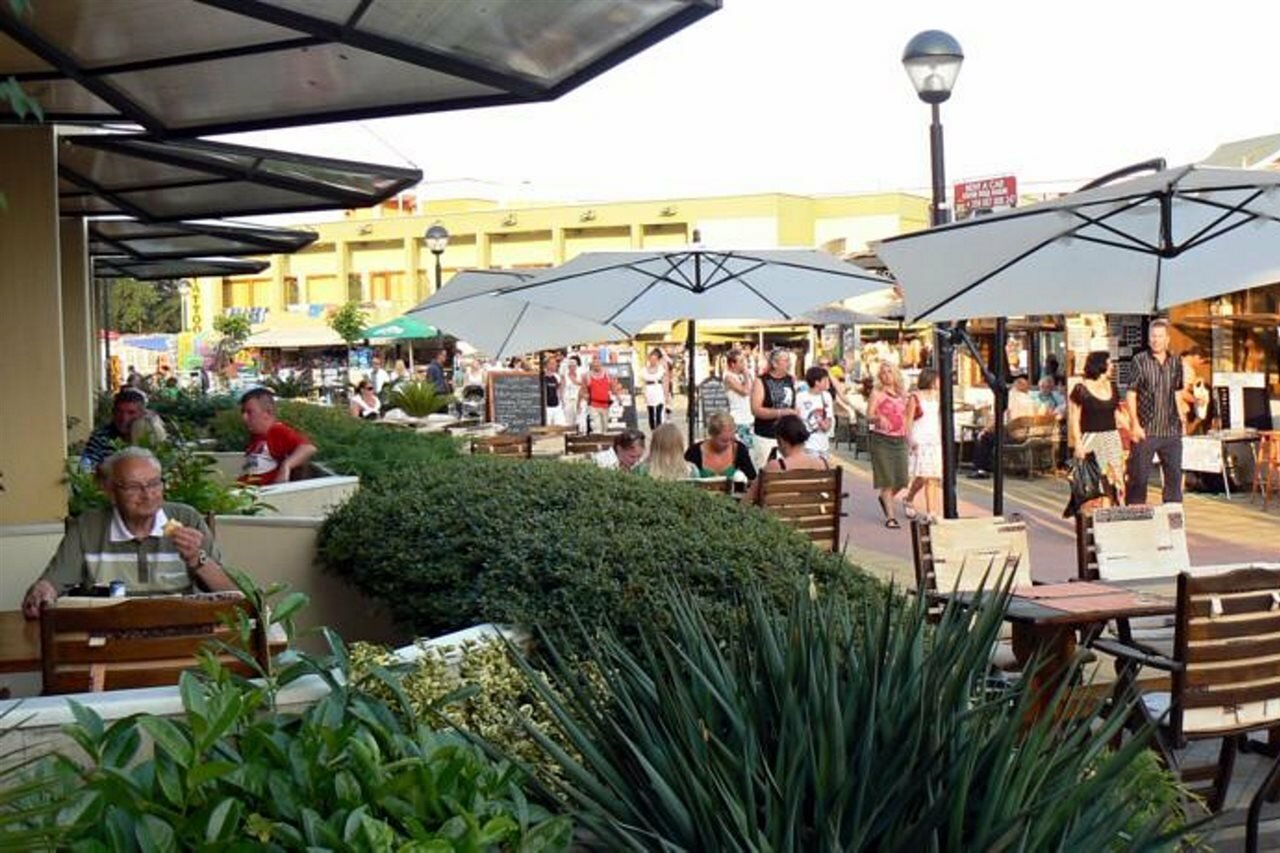 Фото Hotel Lotus