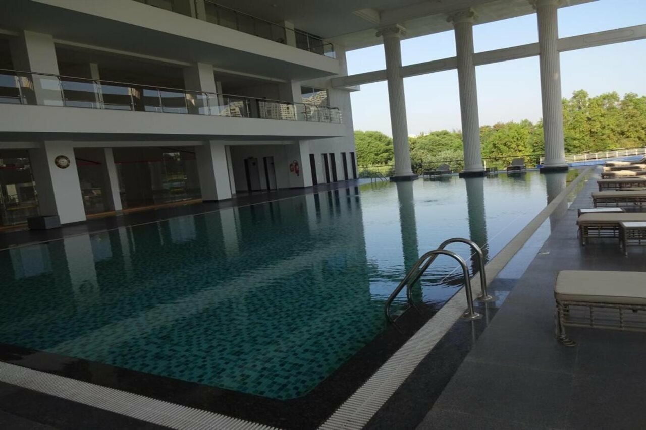 Фото Amanora The Fern Hotels & Club